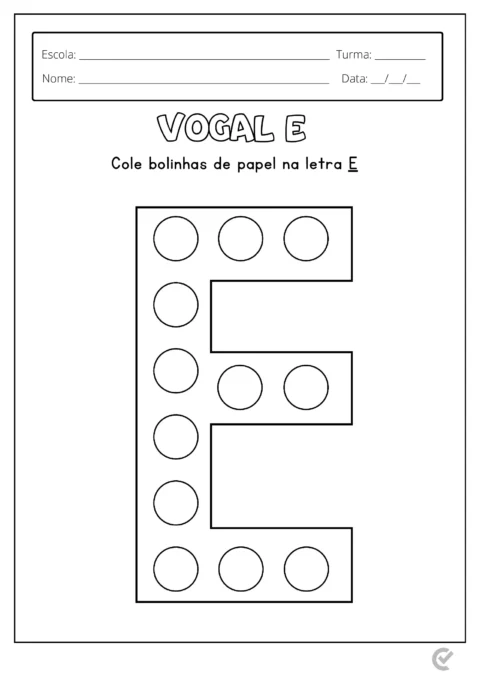 Atividade educacional para colar bolinhas de papel na letra E